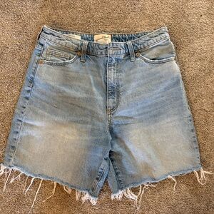 Universal Thread Light Blue Wide-Leg Denim Shorts with Frayed Hem